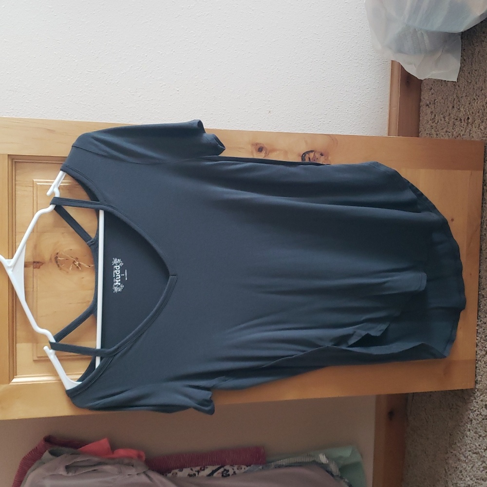 Shirt bundle - Picture 5 of 11
